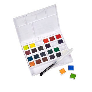 Derwent Inktense Paint Pan Studio Set