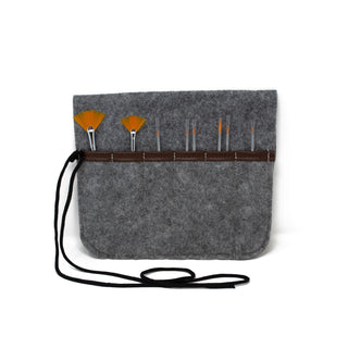 Studio 22 Miniature Detail Brush Set in Felt Wallet